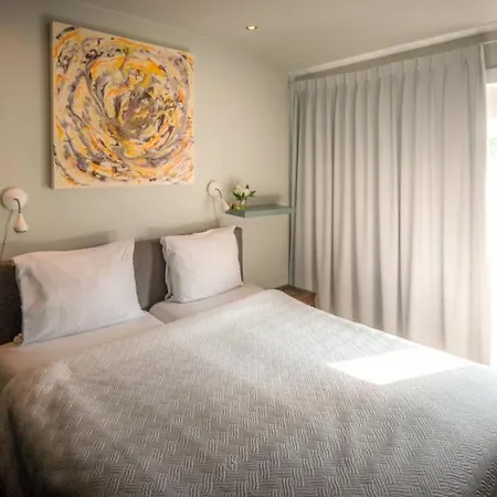 Yaca Bed & Breakfast 2*