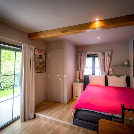 Yaca Bed & Breakfast De Haan
