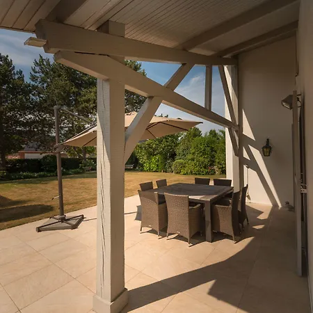 Yaca Bed & Breakfast De Haan