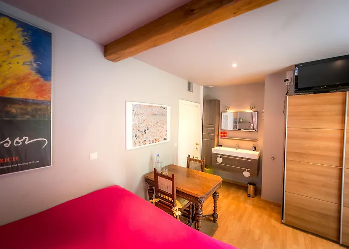 Yaca Alojamento de Acomodação e Pequeno-almoço 2*